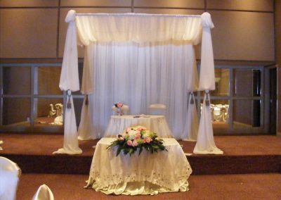 4 Ways to Decorate with Draping